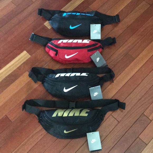 nike fanny pack price